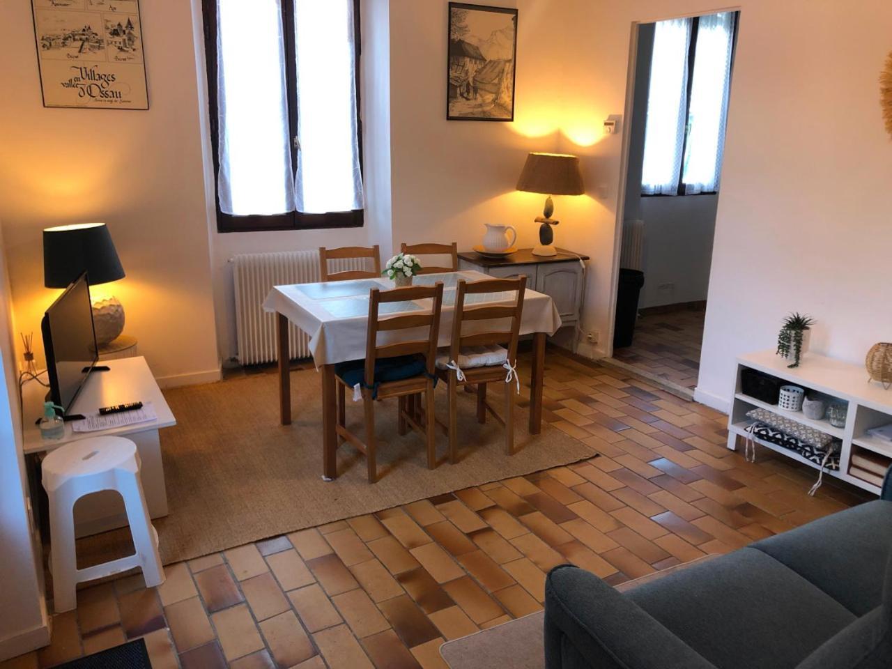 Petite Maison Avec Terrasse Jurancon Bagian luar foto
